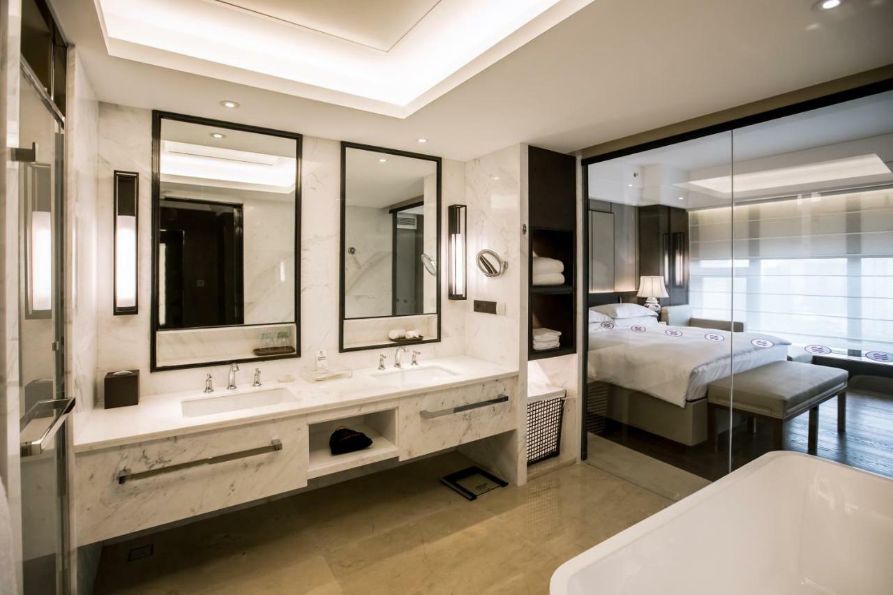 Crowne Plaza Zhanjiang Kang Yi Luaran gambar