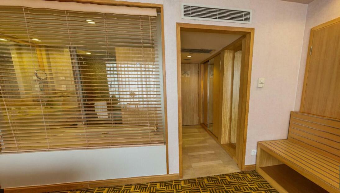 Crowne Plaza Zhanjiang Kang Yi Luaran gambar